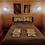Aurora With Sauna Gasthof